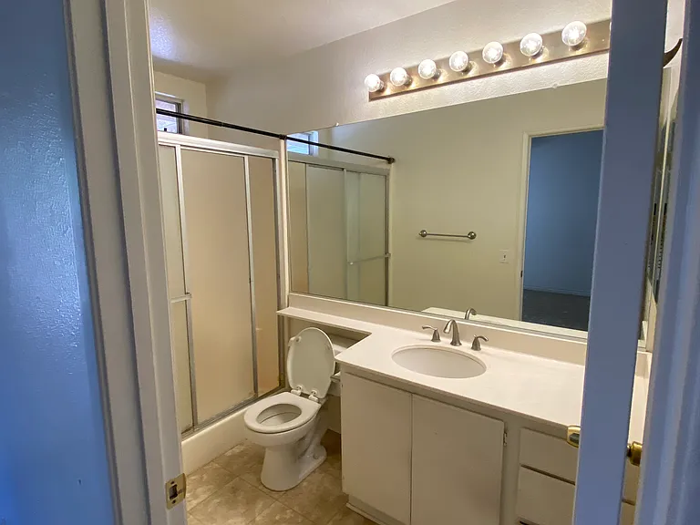 2100 Glenwood Ave — Photo 6
