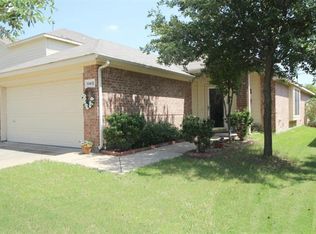 11412 Petunia Dr, Fort Worth, TX 76244