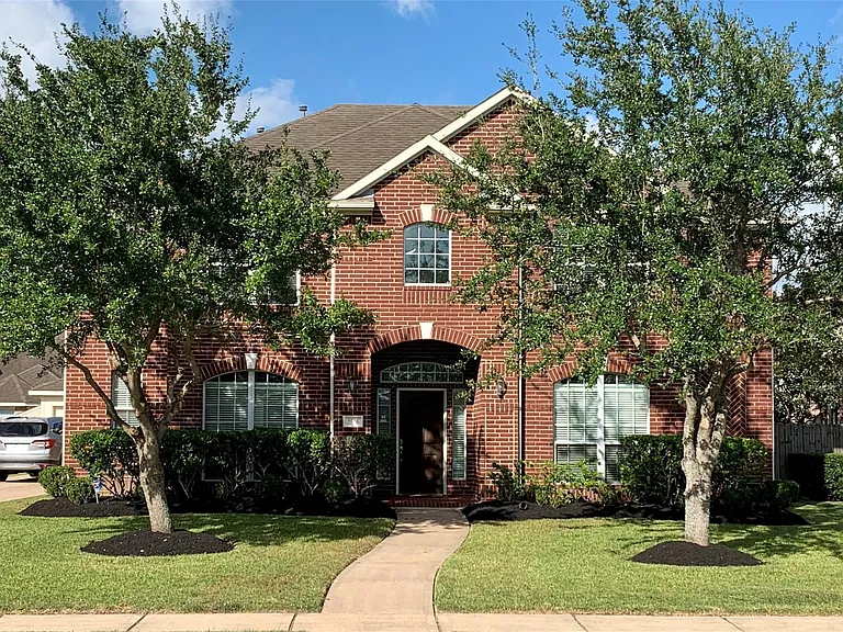 2516 Brittany Lakes Dr — Photo 1