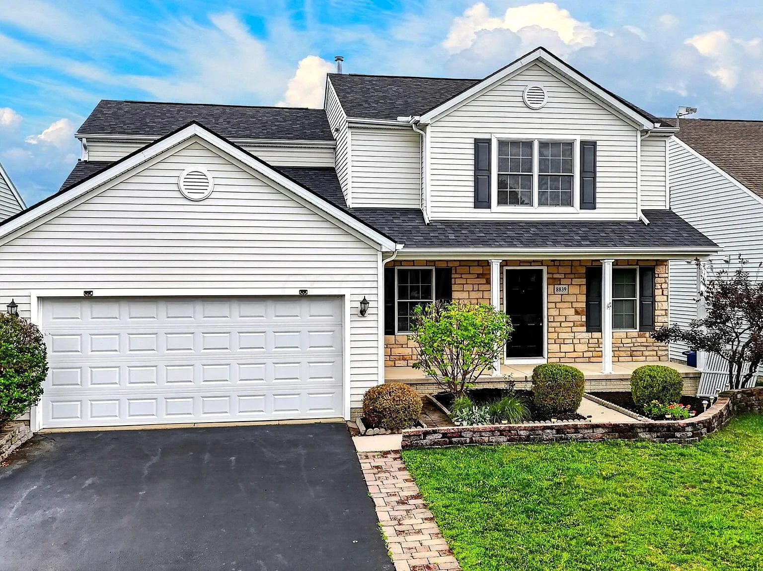 4 bed, 3.5 bath, 1960 sqft, $2,800 — Photo 4