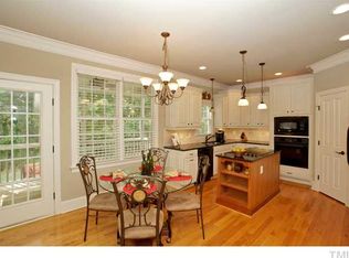401 N Harrison Place Ln, Fuquay Varina, NC 27526