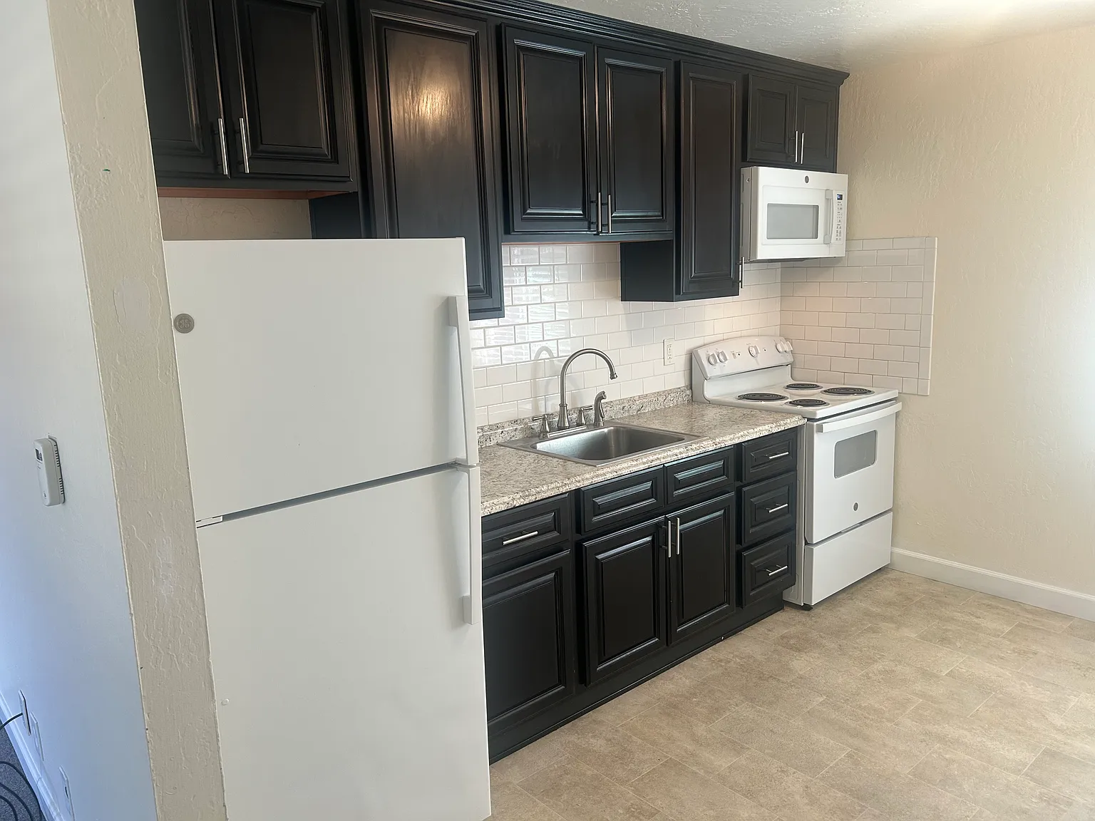 1461 Kerley Dr — Photo 1