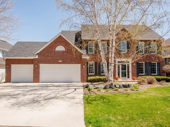 793 Henslow Ave N, Oakdale, MN 55128