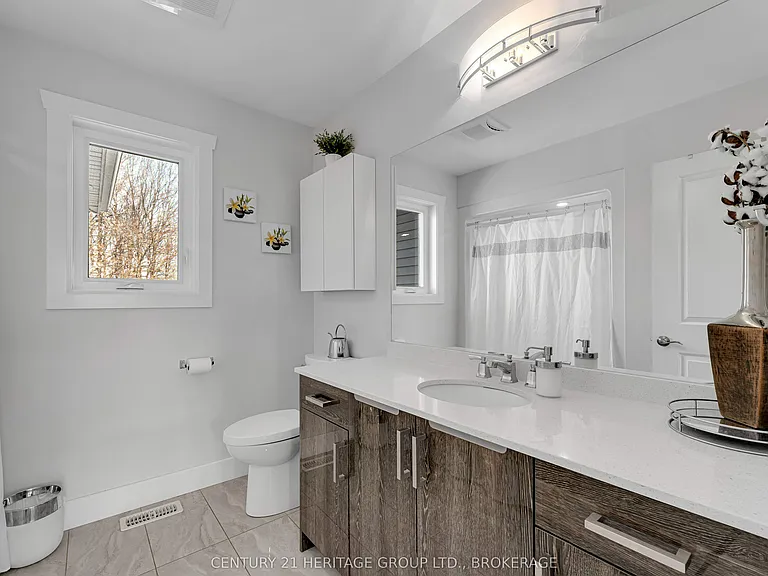 90 Aragon Rd — Photo 35