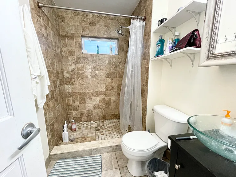 17 Sachem St #3F — Photo 7