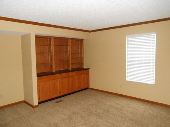 4th image of 3388 Greenville Dr