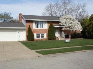 103 Centennial Ave, Normal, IL 61761