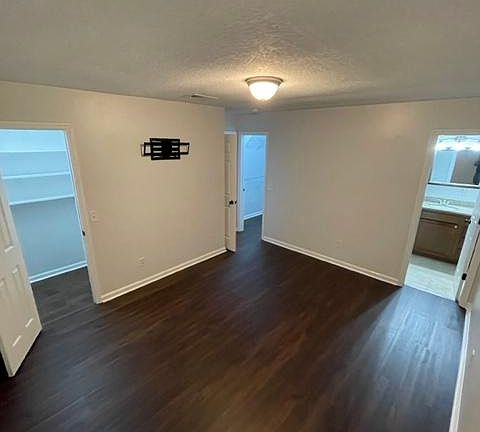2nd image of 2579 Moody Ave