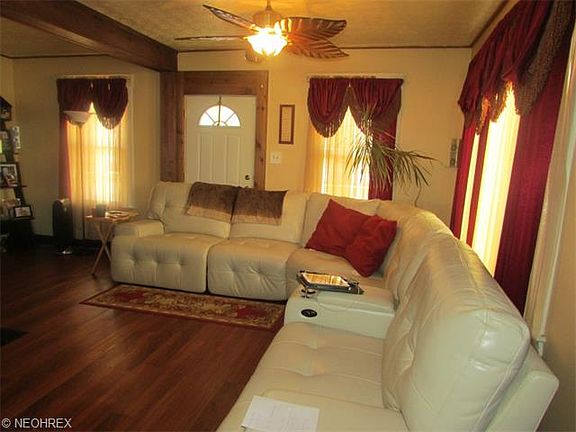 4th image of 2802 Roanoke Ave