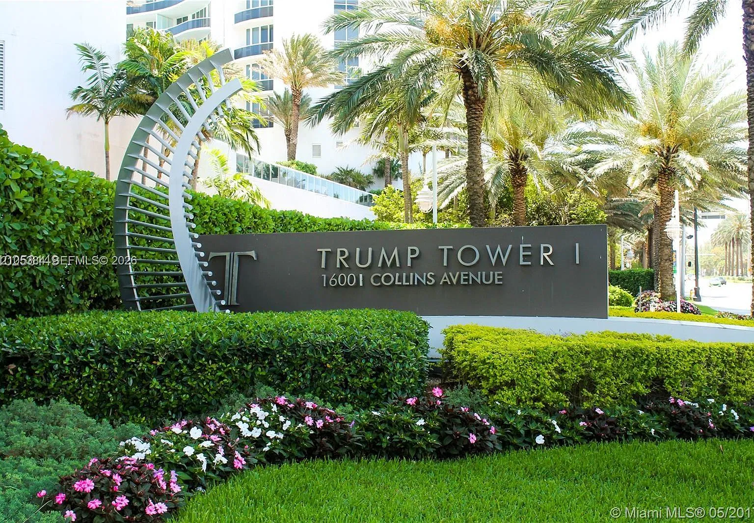 Tdr Tower I Condo — Photo 1