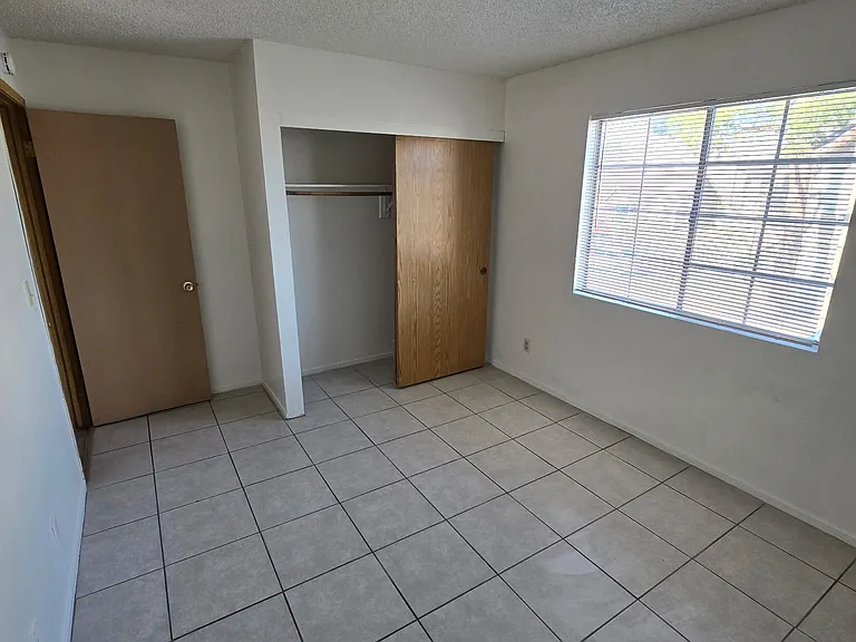 2687 Aarondavid Dr #C — Photo 16