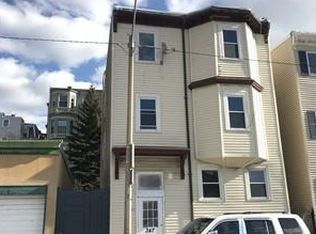 347 Border St #3X, Boston, MA 02128