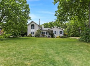 6645 Peconic Bay Blvd, Laurel, NY 11948