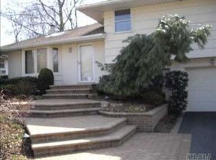 122 Birchwood Park Dr, Jericho, NY