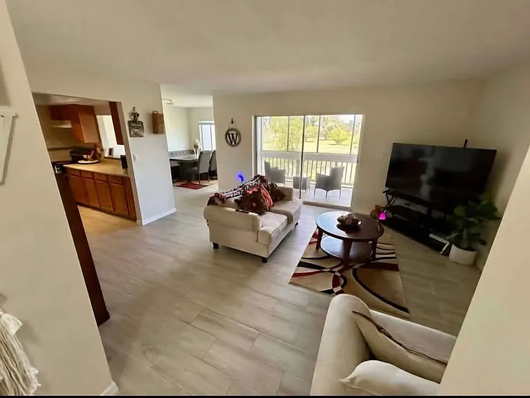 831 N Keene Rd #C — Photo 2
