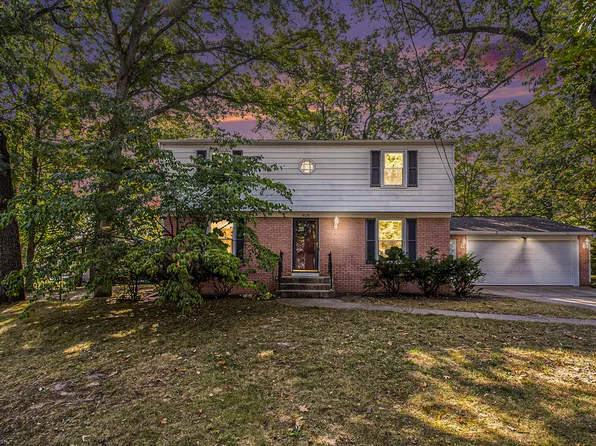 4678 Westshire Dr NW, Comstock Park, MI 49321