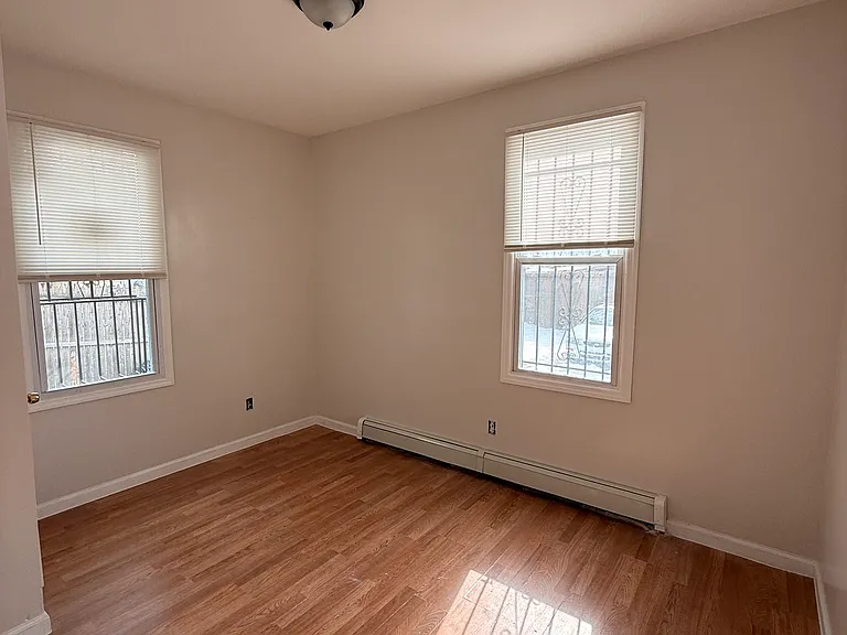 39 Tichenor Ter #1L — Photo 6