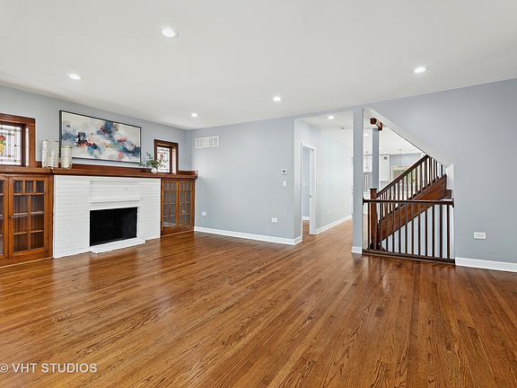 4th image of 4624 N Kenton Ave