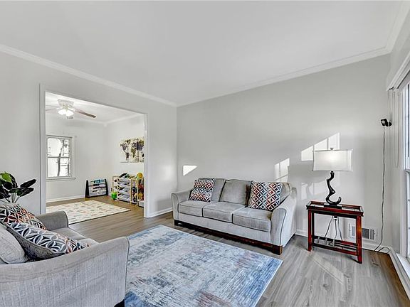 4th image of 2886 Springrock Way