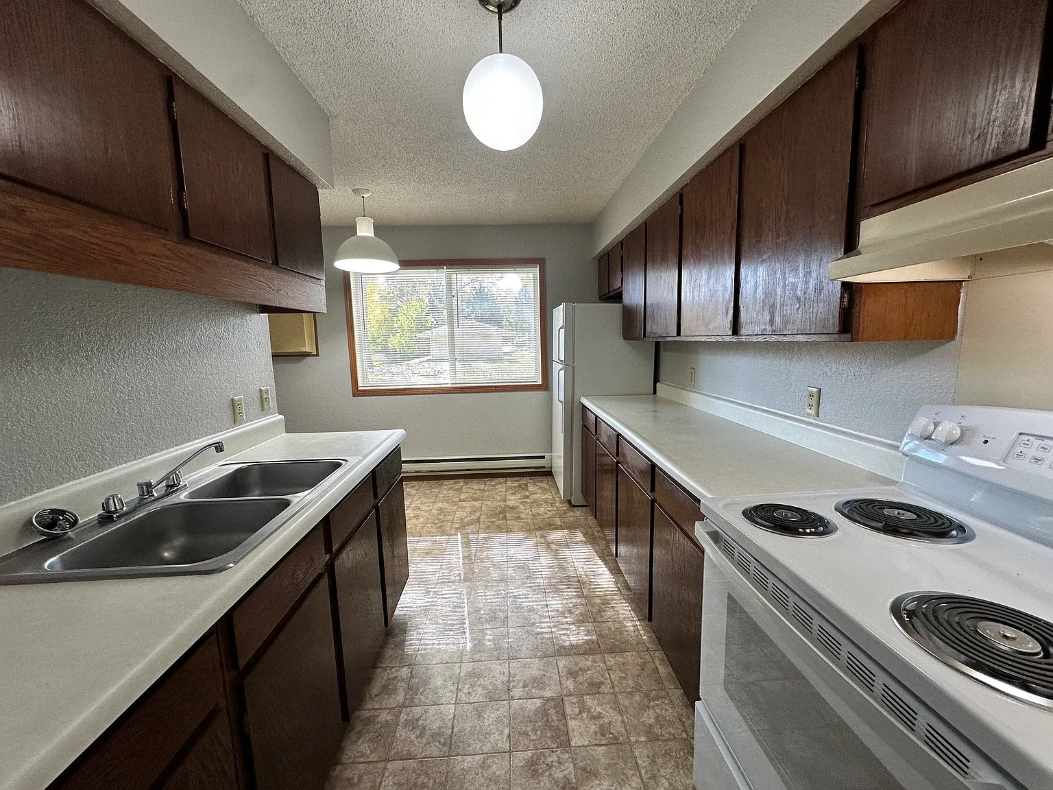 Suite Liv'n 10th St. and Motel Extended Stay — Photo 3