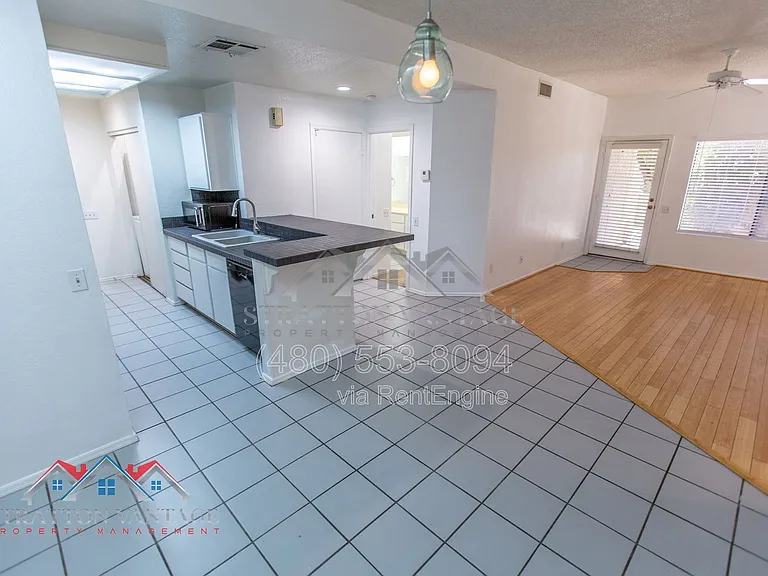 2035 S Elm St #110 — Photo 12