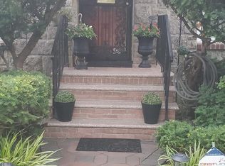 24101 132nd Rd, Rosedale, NY 11422