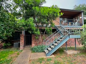 4803 Hamilton Wolfe Rd