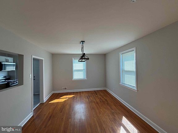 5th image of 1535 E Cold Spring Ln