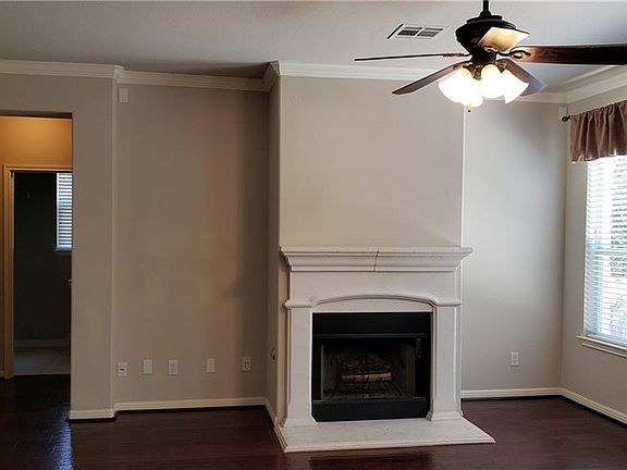 2nd image of 15605 Interlachen Dr
