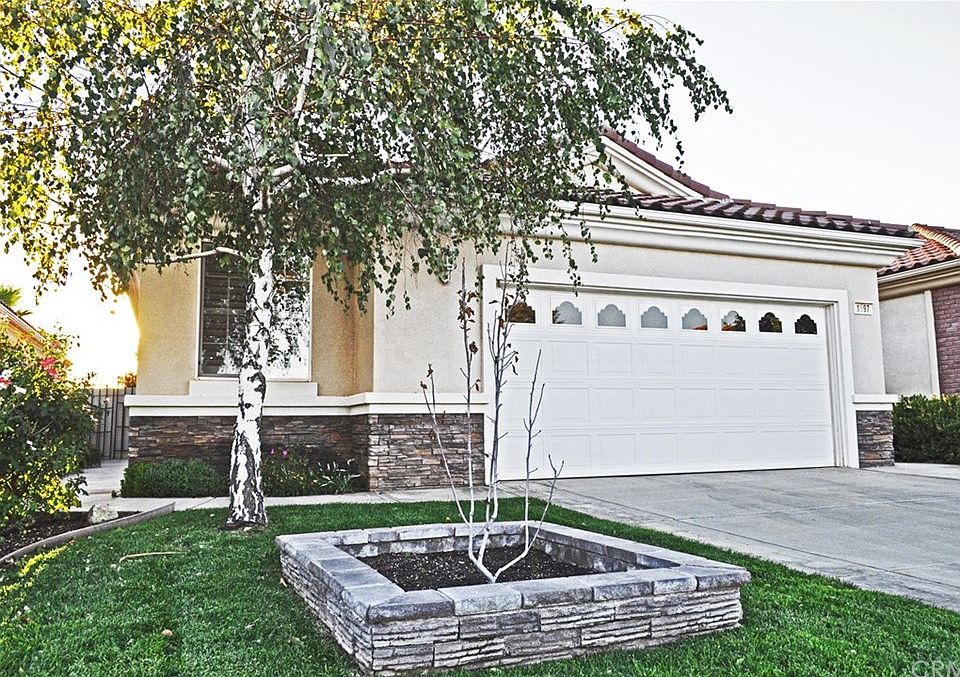 2nd image of 1697 Scottsdale Rd