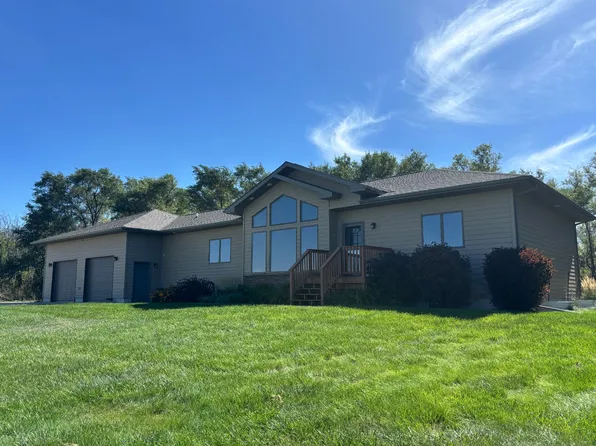 31171 280th St, Winner, SD 57580