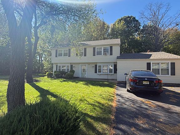 4th image of 28 Cypress Lane
