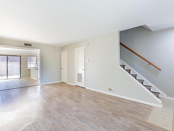 4th image of 6601 Poplar Ave #6601