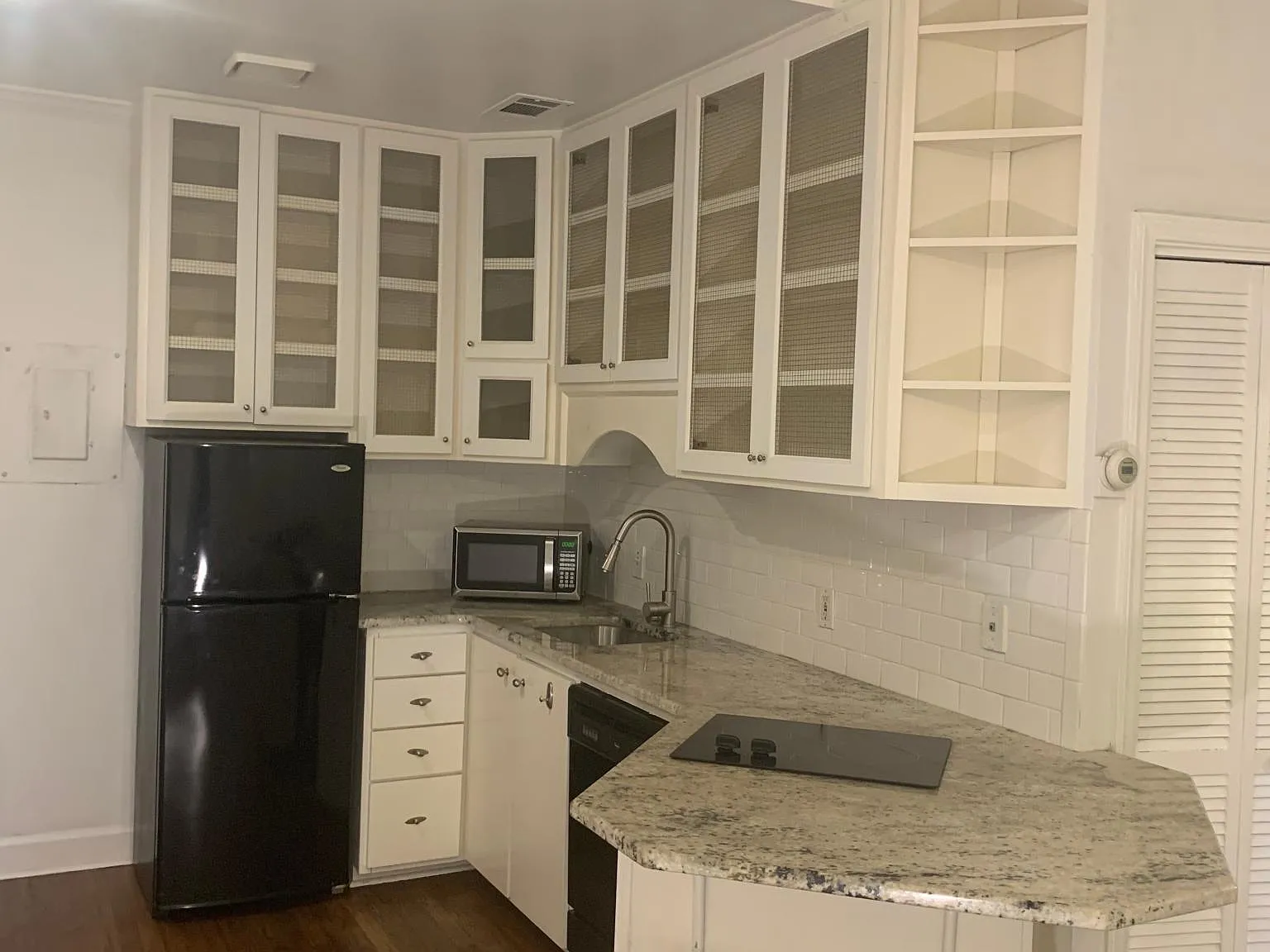 1 bed, 423 sqft, $1,375 — Photo 4