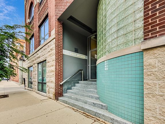 3rd image of 2343 N Greenview Ave #102