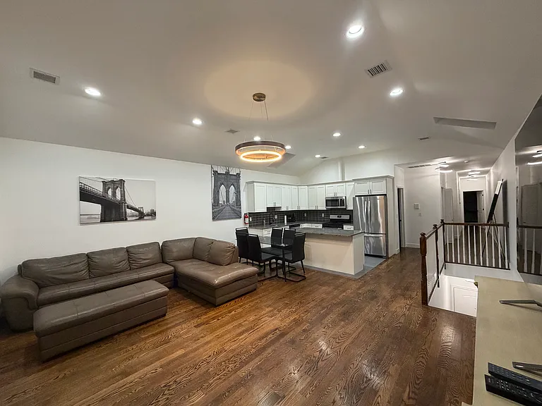 192 Arlington Ave #2 — Photo 3