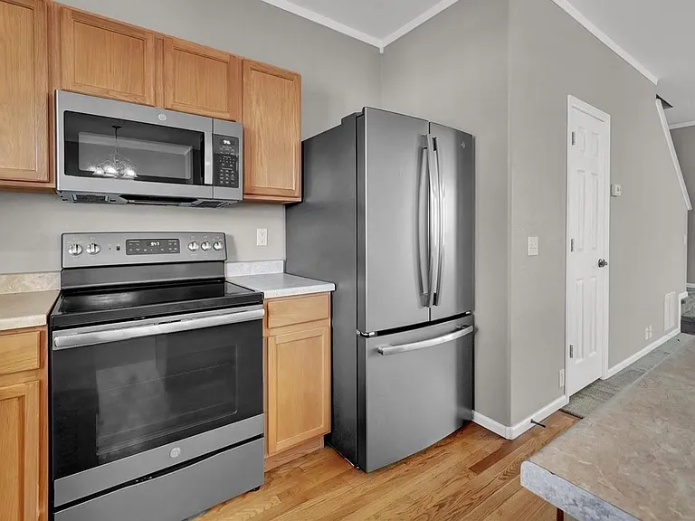 2038 Creekridge Point — Photo 15