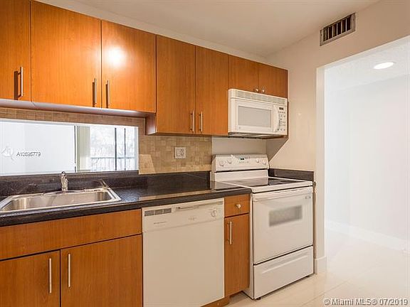 3rd image of 8065 SW 107th Ave APT 205