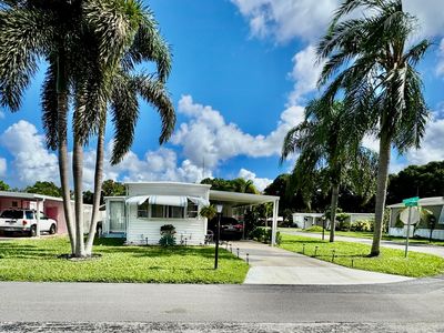 8157 S South Street, Boca Raton, FL, 33433