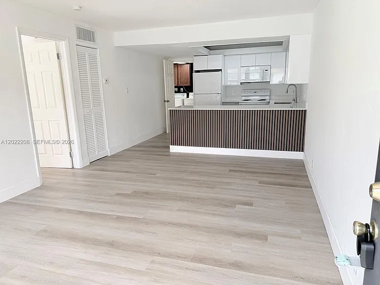 1312 NW 8th Ave — Photo 9