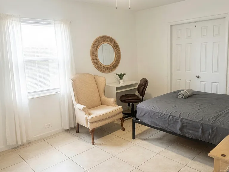 115 Sunrise Ave — Photo 10