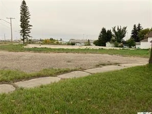 8 South Front STREET, Yorkton, SK S3N 1L1