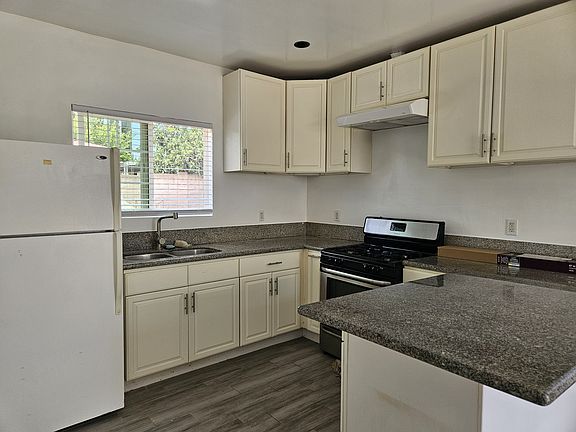 4th image of 20558 W Parthenia St #20558