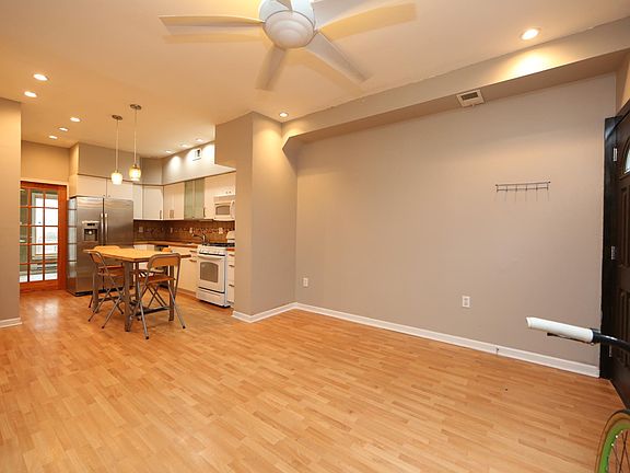 4th image of 1520 N American St