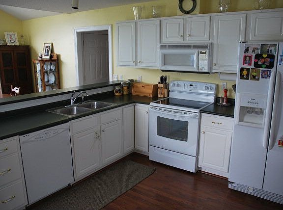 5th image of 2690 Pine Knoll Dr