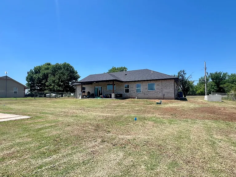 2241 Old Highway 81 — Photo 14