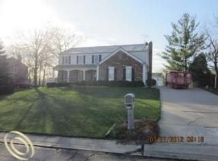 1977 Brookfield Ct, Rochester Hills, MI 48306