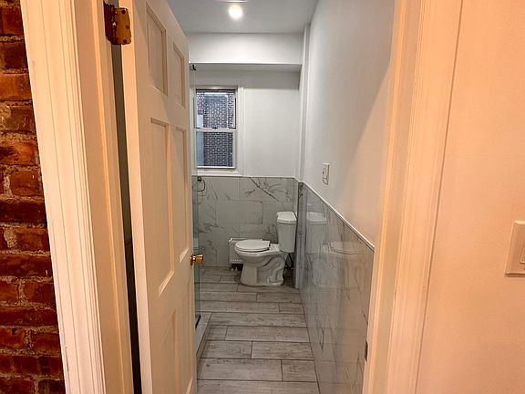 5th image of 167 Marion St