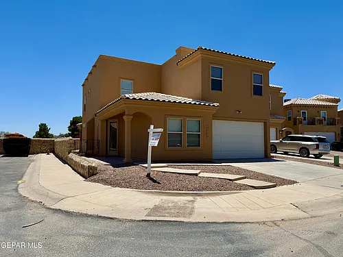 3712 Coco Palm Dr Photo 1