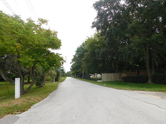 4th image of 266 Maybeck Ct
